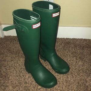Green Hunter boots. Size 7.